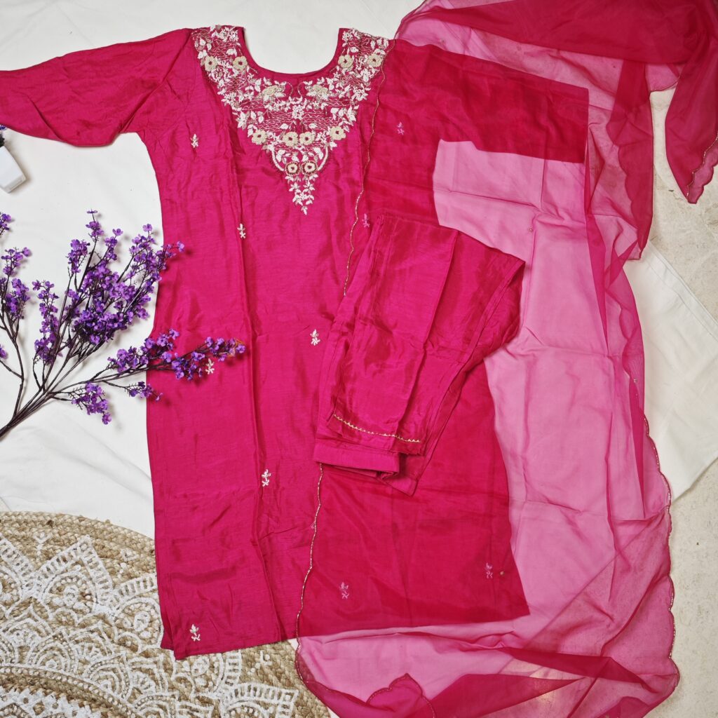 How to Choose the Perfect Suit Set – A Guide by Silk & Satin Weaves