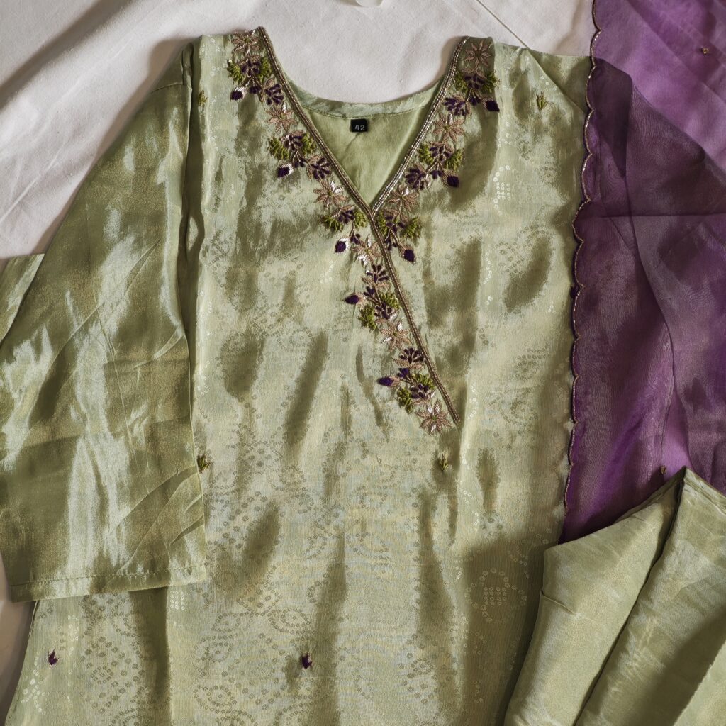 Your Guide to Accessorizing with Dupattas – Featuring Silk & Satin Weaves